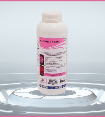 Clomite 500SC-01 | Kenagro East Africa White bottle labeled CLOMITE 500SC placed on a circular display with a pink border background.